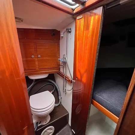 Guacuco Boat Genoa