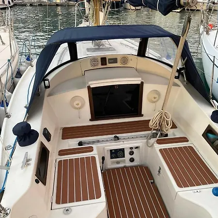 Guacuco Boat Genoa